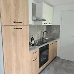 Katy Apartament *