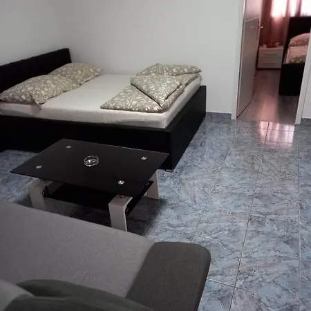 Apartman Katy 250 M Od Plaze Terasa Parking